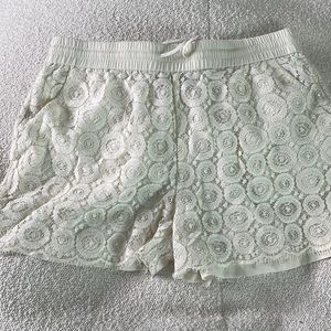 Cream lace shorts